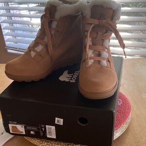 Sorel Women's Tan Winter Boots